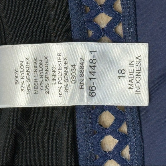 Swimsuits for All Women's Plus Size Lattice Plunge One Piece Swimsuit Size 18 - Picture 7 of 10